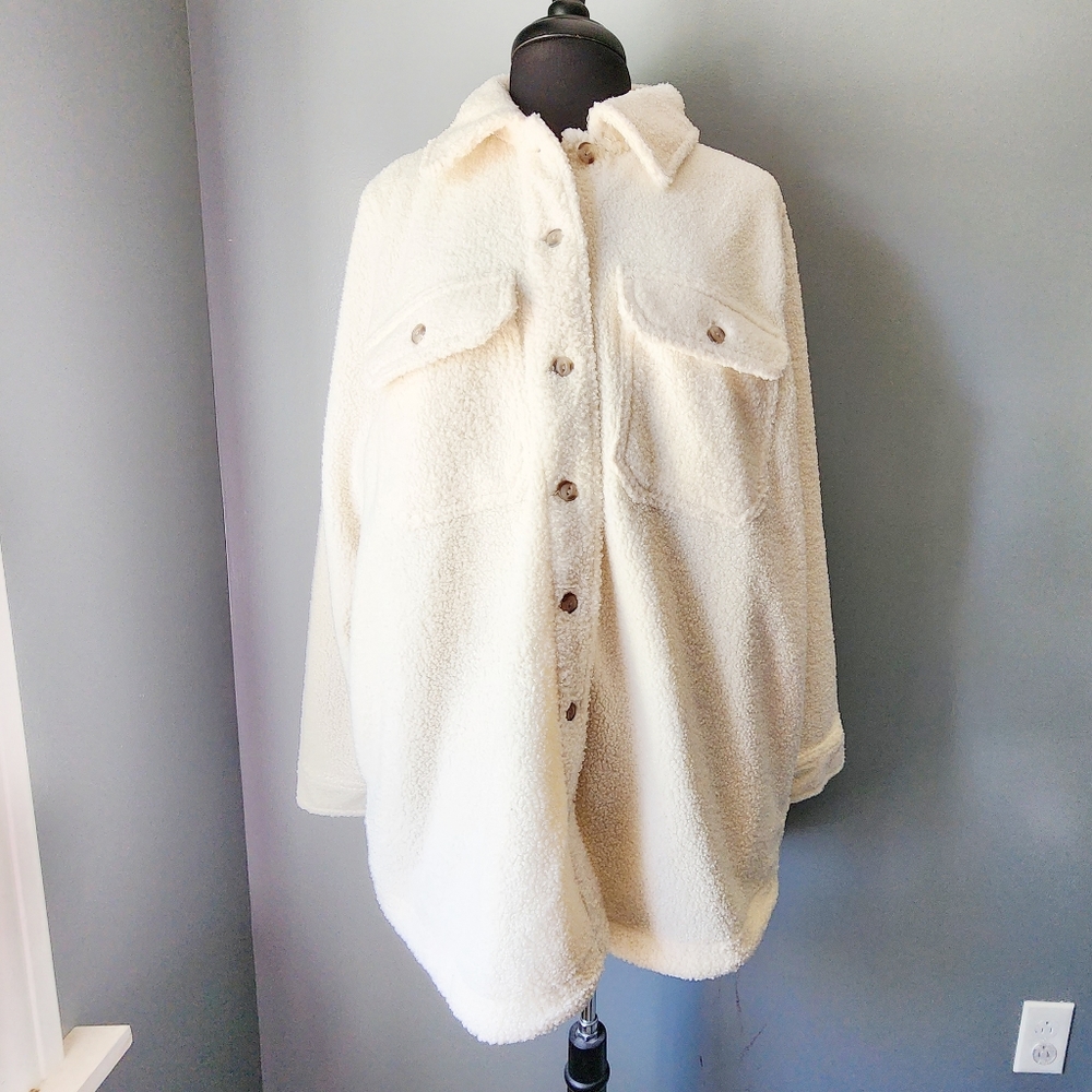 Universal Thread Sherpa Shacket - Picture 2 of 6